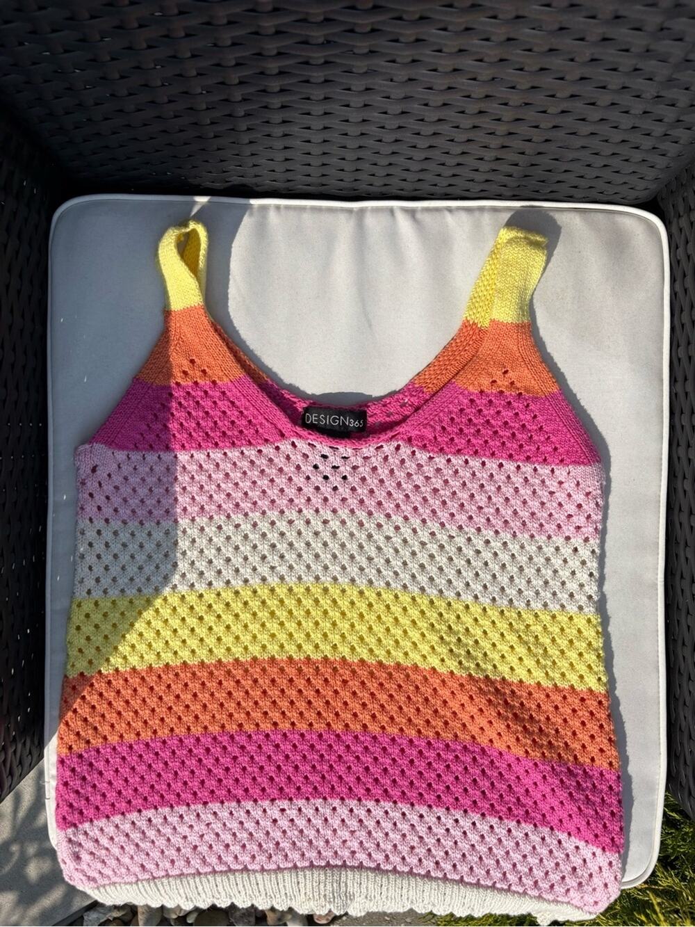 Design365 Multicolor Stripe Knit Tank Top in Pink, Orange, Yellow, White -small